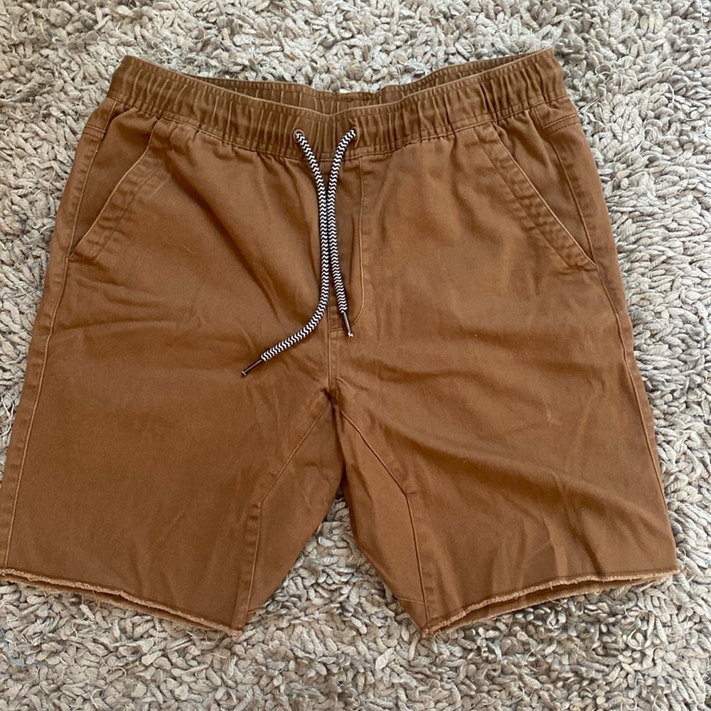 volcom mens shorts, size large